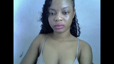 sexyxpeach online show from April 1, 12:00 am