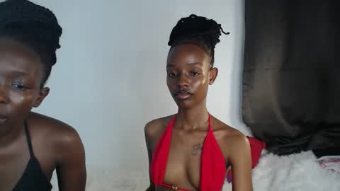 sexyzuriel online show from May 4, 5:17 pm