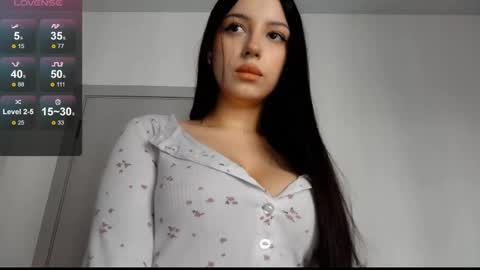 Shae online show from May 24, 11:31 am