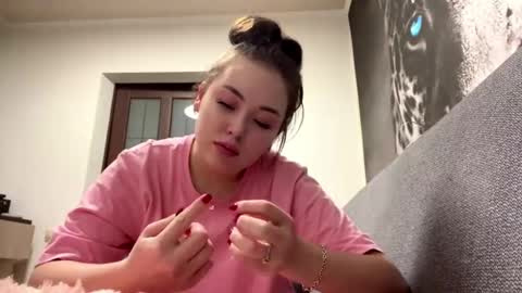 Hana online show from November 24, 3:14 pm