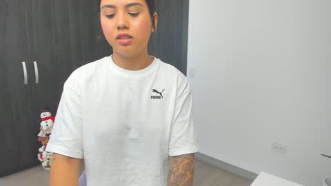 Snapshot of shanabellucy chatting on December 20, 2:49 pm onlyfans shanabellucy online show from December 20, 2:49 pm