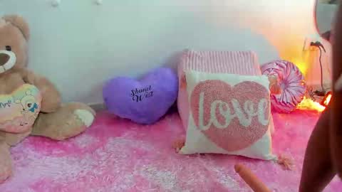 Shanel online show from April 16, 1:55 pm