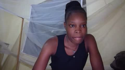 Snapshot of shania_sleigh chatting on February 9, 8:02 pm shania_sleigh online show from February 9, 8:02 pm