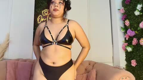 Snapshot of shanon_marel chatting on October 13, 12:41 pm SHANON online show from October 13, 12:41 pm