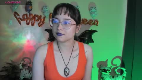 Snapshot of shantalcerezo chatting on October 17, 8:12 pm Cat-FOLLOWME and we talk IGshantal cerezo online show from October 17, 8:12 pm
