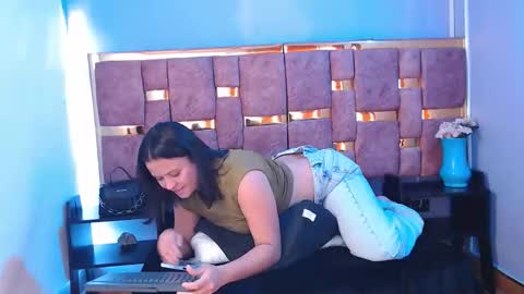 shantall 05 online show from January 7, 8:34 pm