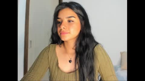 Snapshot of shara_jones chatting on February 17, 5:14 am Sara online show from February 17, 5:14 am