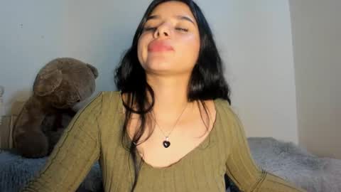 Snapshot of shara_jones chatting on October 29, 1:21 am Sara online show from October 29, 1:21 am