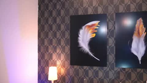 Sharom  online show from April 15, 7:14 pm