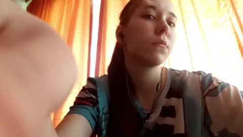 Annette online show from February 5, 11:13 am