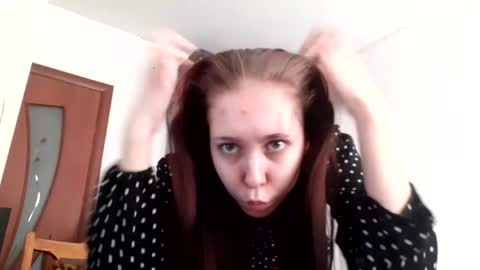 Annette online show from April 2, 6:55 am