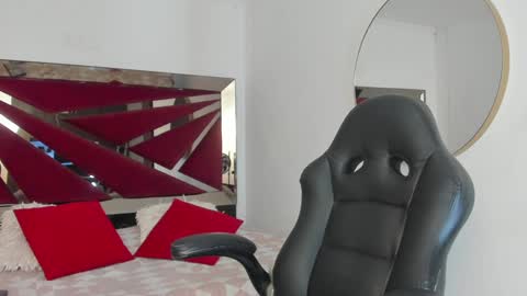 Shego  online show from February 3, 12:04 am