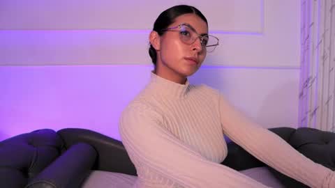 Snapshot of shelleymorell chatting on March 12, 12:15 pm Transmission schedule Monday - Friday 715 am to 200 pm time Colombia online show from March 12, 12:15 pm