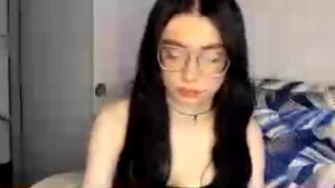 Alice online show from April 10, 3:18 pm