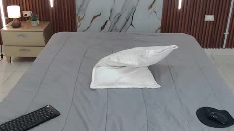 shena_nomy1 online show from November 29, 9:19 pm