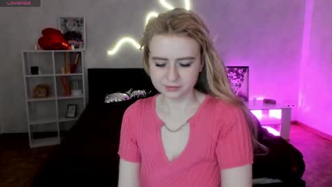 Lisa online show from March 26, 2:03 am