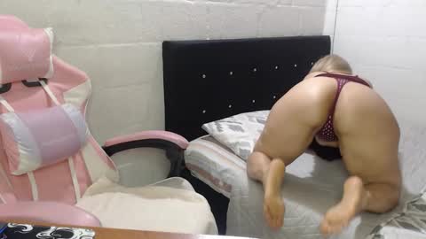 shira evans40 online show from October 24, 11:23 pm