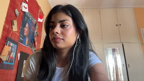 Karin online show from April 9, 10:20 am