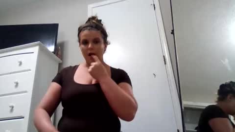 shmooinaround online show from October 28, 12:05 am