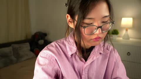 Naomi online show from April 1, 1:41 pm