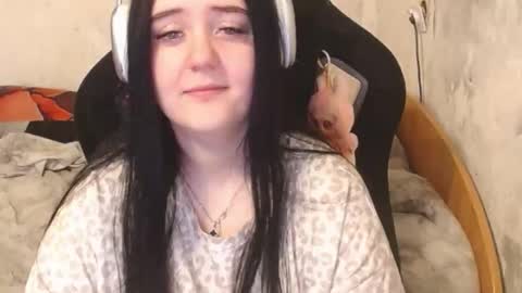 Snapshot of show_for_you chatting on October 1, 1:16 pm show_for_you online show from October 1, 1:16 pm