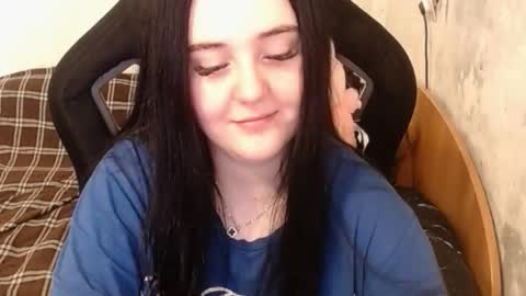 Snapshot of show_for_you chatting on September 11, 10:59 am show_for_you online show from September 11, 10:59 am