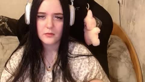 Snapshot of show_for_you chatting on September 25, 1:32 pm show_for_you online show from September 25, 1:32 pm