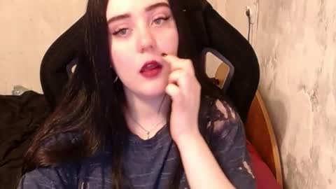 Snapshot of show_for_you chatting on December 23, 10:32 am show_for_you online show from December 23, 10:32 am