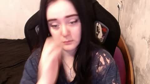 Snapshot of show_for_you chatting on January 7, 10:22 am show_for_you online show from January 7, 10:22 am