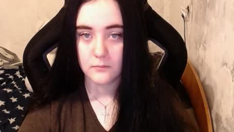 Snapshot of show_for_you chatting on January 15, 11:32 am show_for_you online show from January 15, 11:32 am