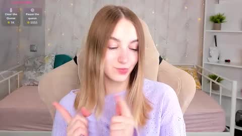 Polly online show from March 13, 12:45 am