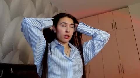 Mika online show from February 18, 2:54 am