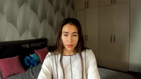 Mika online show from September 21, 3:27 am