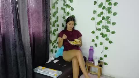 Canela online show from June 6, 3:40 pm