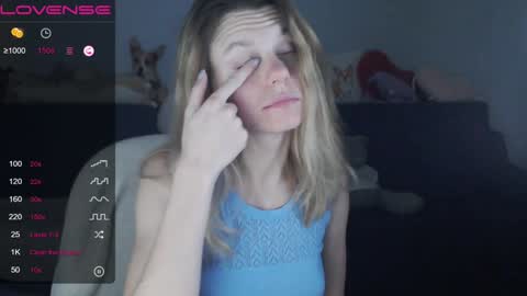 Snapshot of shy_moony chatting on January 24, 11:12 pm just Alex online show from January 24, 11:12 pm