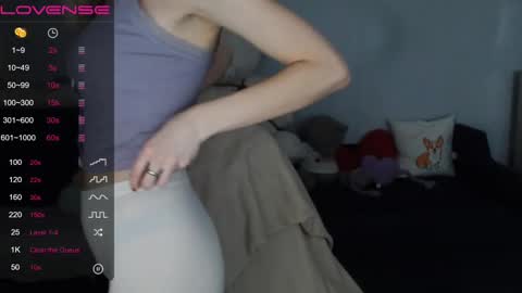 Snapshot of shy_moony chatting on February 28, 12:32 am just Alex online show from February 28, 12:32 am