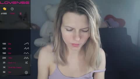 Snapshot of shy_moony chatting on February 25, 9:37 pm just Alex online show from February 25, 9:37 pm