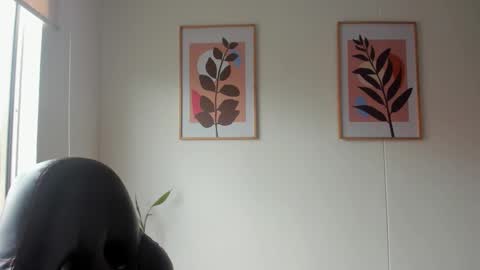 shylittlebunny online show from February 21, 2:51 pm