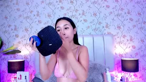 Snapshot of sienna_lorengb chatting on February 25, 11:43 am Camila Vargas online show from February 25, 11:43 am
