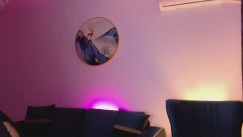 Sienna online show from March 29, 7:13 pm