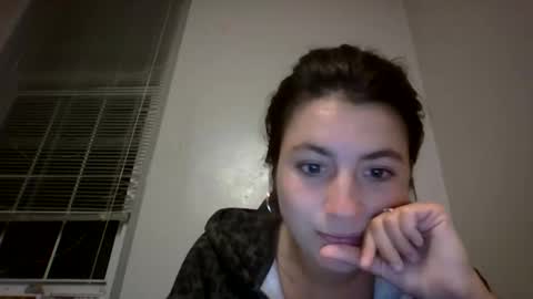 sierranovaa online show from April 14, 12:33 am