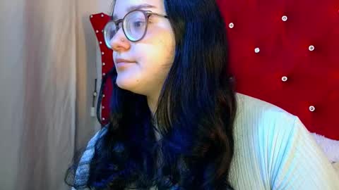 silvia_ls online show from December 13, 9:54 pm