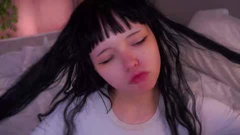 Flora online show from April 4, 1:43 pm