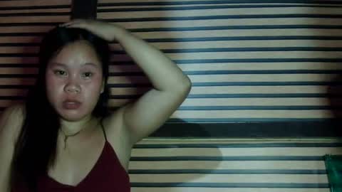 Snapshot of simply_y0urs chatting on December 21, 2:15 pm simply_y0urs online show from December 21, 2:15 pm