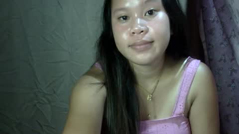 Snapshot of simply_y0urs chatting on December 19, 6:56 pm simply_y0urs online show from December 19, 6:56 pm