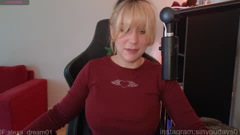 wwoooooooooooof online show from March 15, 8:22 pm