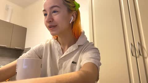 Emily online show from March 8, 4:16 am