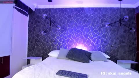 SKAILYN ANGELS online show from November 25, 5:42 am