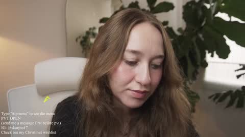 Im Scarlett  ONLINE  5pm-10pm NYC time  online show from December 29, 4:30 pm