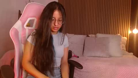 Skay  online show from November 18, 12:28 pm